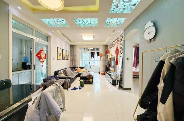 二中旁，单价五千，总价49.9万，带车位储藏室，免大税，