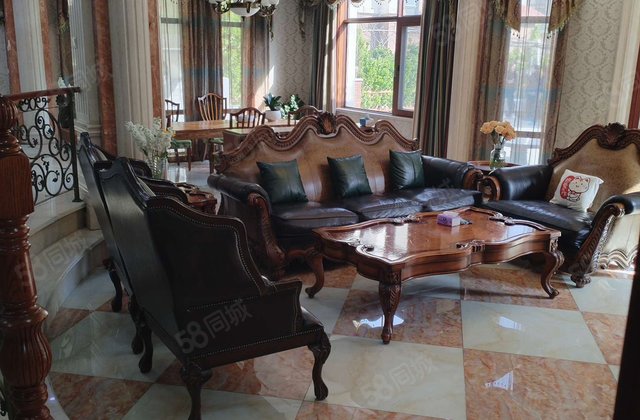 城市主人(别墅) 四面环院 豪华装修 东门就是湖边 看房方便