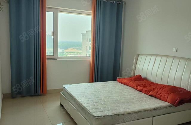 明康文馨苑.精装现房.带储带车位128平.三室两厅两卫.实图