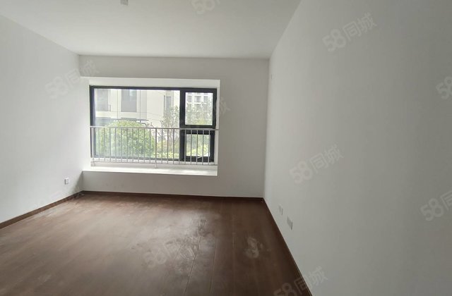 二中，聊大北临，新房未住