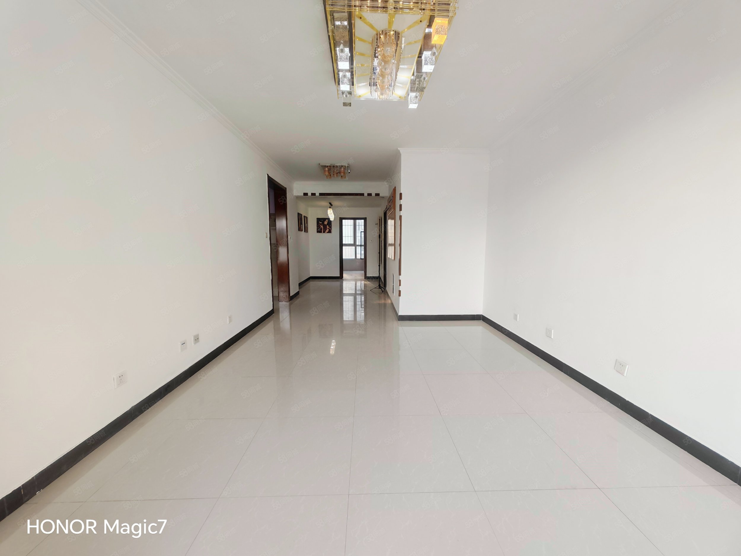 欣藝景園2室1廳1衛(wèi)88.81㎡南北390萬