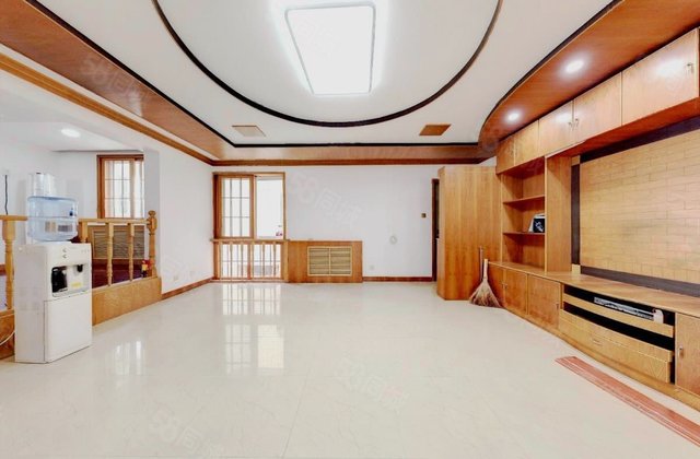 电子花园4室2厅169.12㎡198万二手房图片