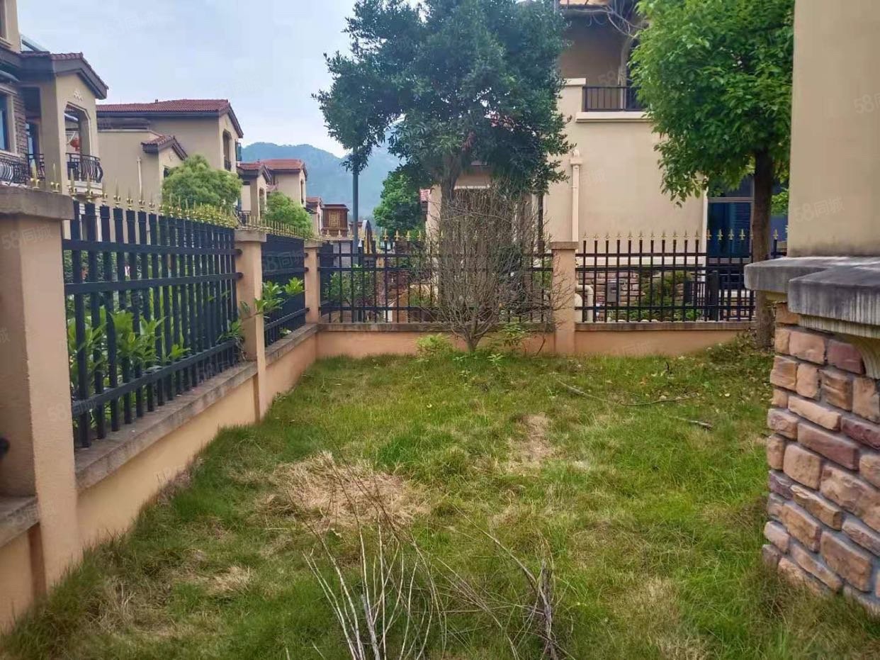 武夷山碧桂园6室1厅3卫360㎡北320万