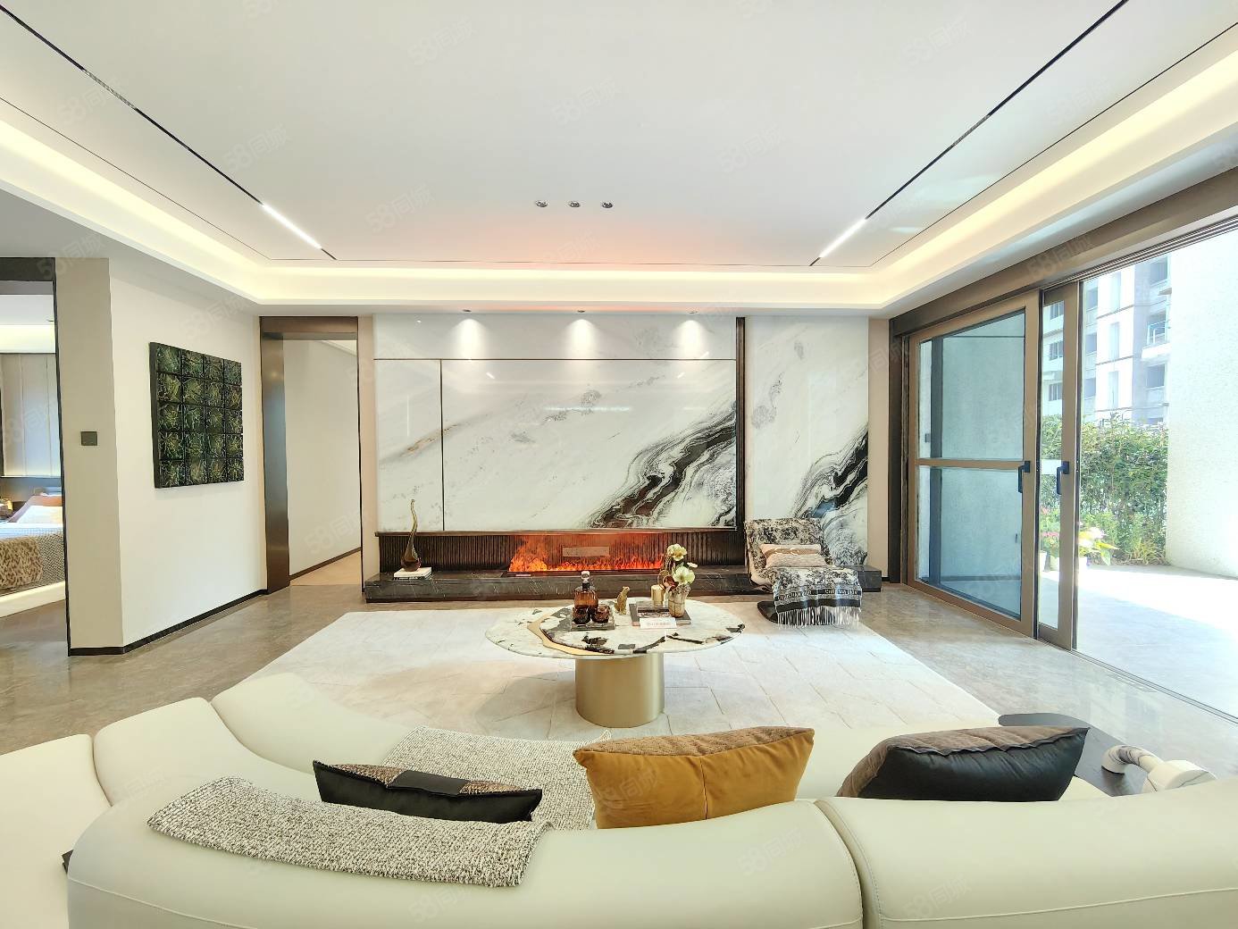 国瑞麓林府4室2厅3卫143㎡南北104万