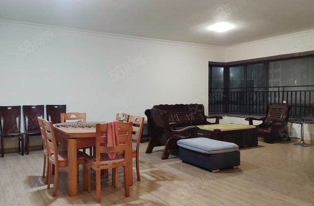 容桂碧桂园4室2厅185.58㎡150万二手房图片