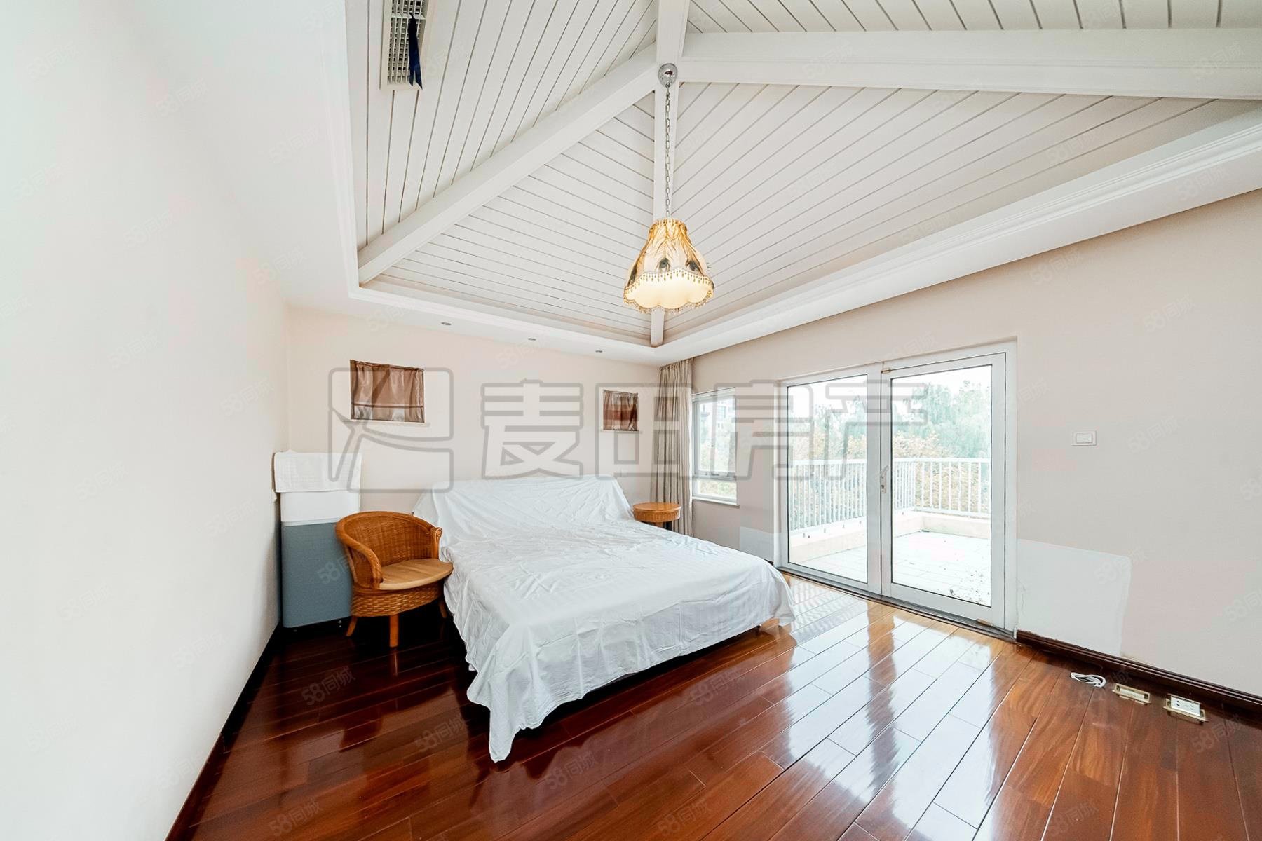 雪梨澳鄉(xiāng)(別墅)6室2廳4衛(wèi)638.28㎡南北3800萬