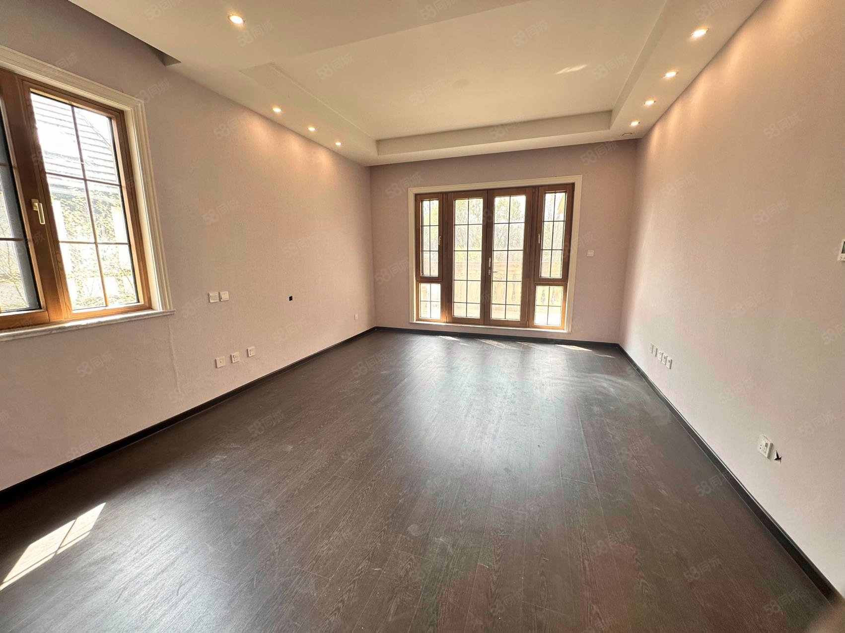 藍岸麗舍(別墅)8室3廳8衛(wèi)591.37㎡南北1380萬