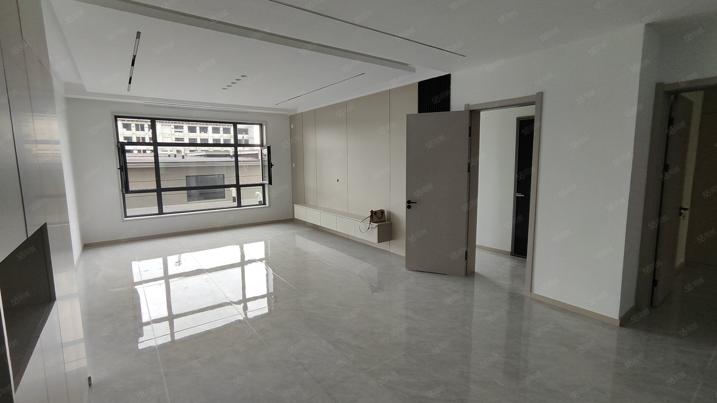 书香门第3室2厅2卫128.45㎡东58万