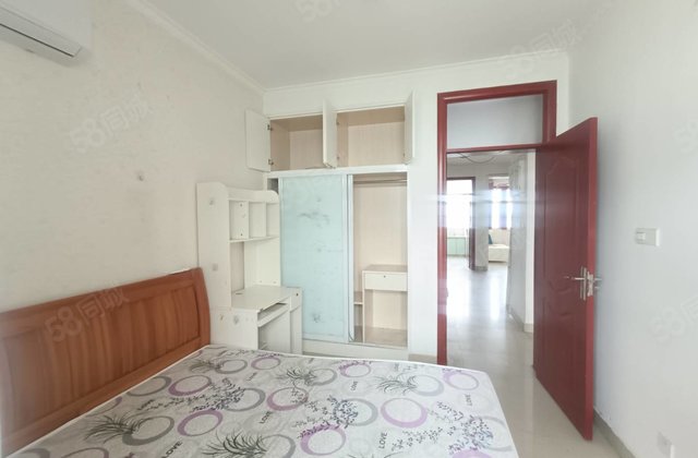 急售七中紧邻 三室 精装修  电梯房 停车方便 有钥匙户型好