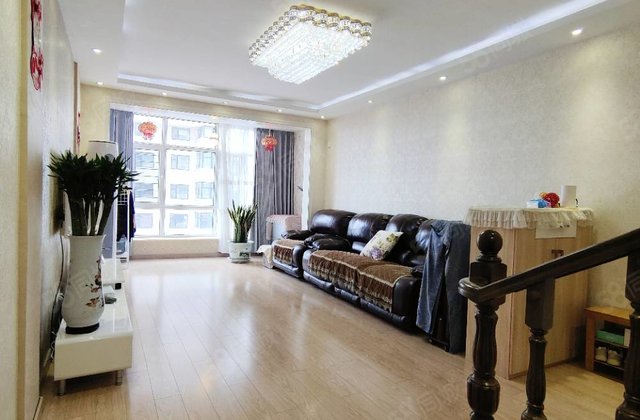 新天地小区2室2厅1卫124㎡南北73.8万