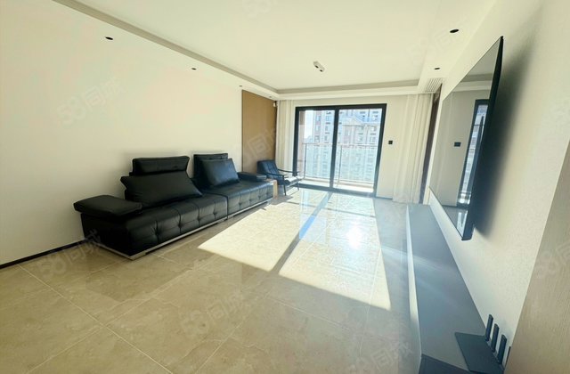 万科繁荣里2室2厅111.15㎡131万二手房图片