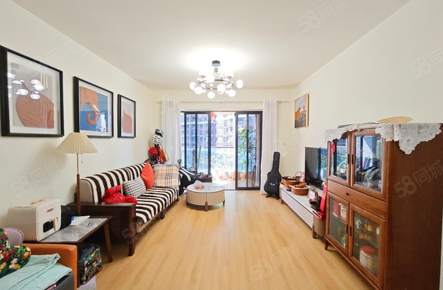 中德英伦联邦(B区)3室1厅89.2㎡220万二手房图片