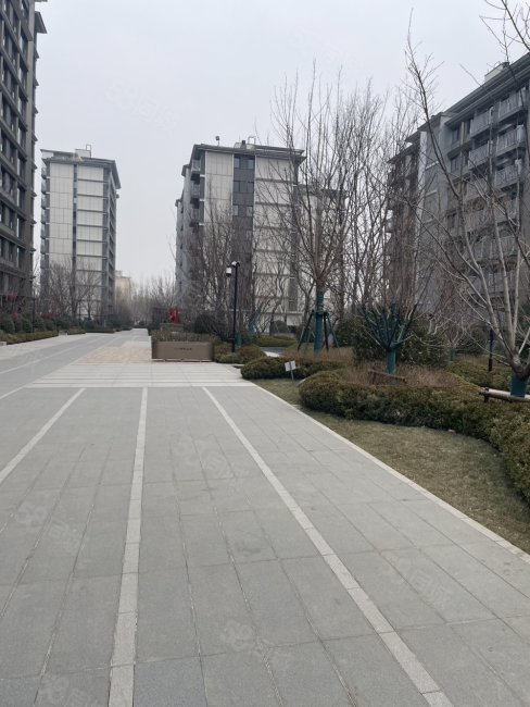 頤和公館(北區(qū))4室2廳2衛(wèi)127㎡南北670萬(wàn)