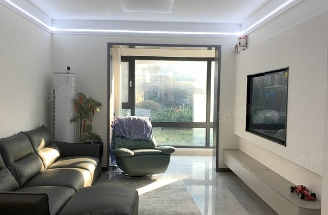 婚房   城市领秀 水城印象精装三室两厅 双阳台 送车位