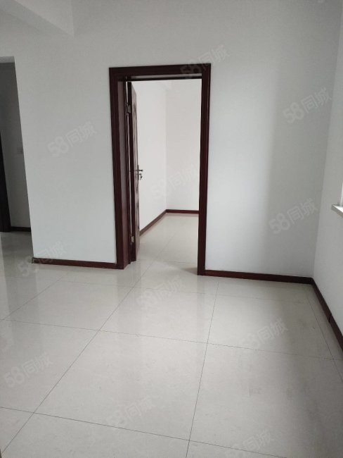 【10图】东城领秀d区两室两厅简装南北通透,东城领秀明秀园-大庆58同