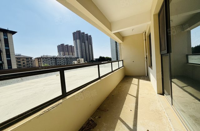 新出 急售 建设路 次新电梯洋房 带大平台 四室 时代美境