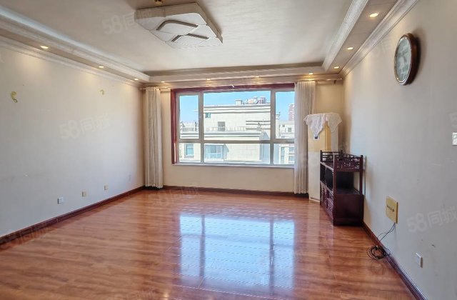 徒骇河西边户 滨河御府精装三室 带车位储藏室