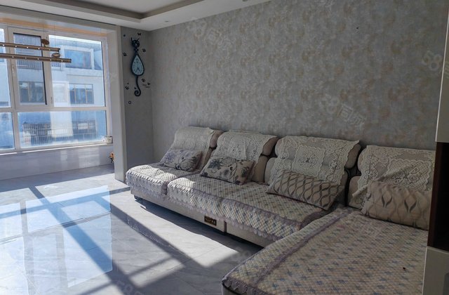 卓沁庄园5室3厅168㎡75万二手房图片