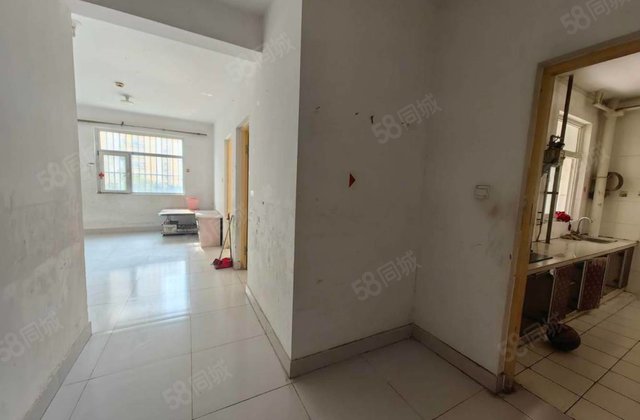 报价27万，带车位一实验，南湖新城73平两室两厅，随时看房