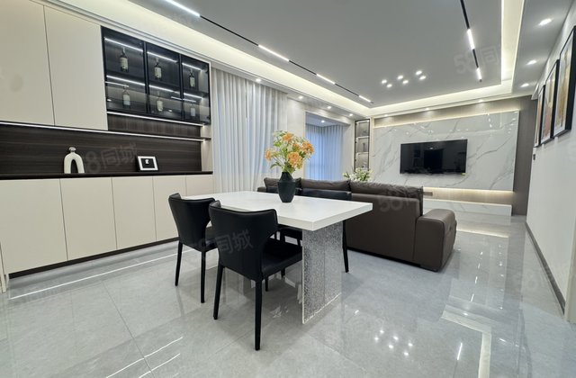 万景东岸雅院4室2厅120㎡47.8万二手房图片