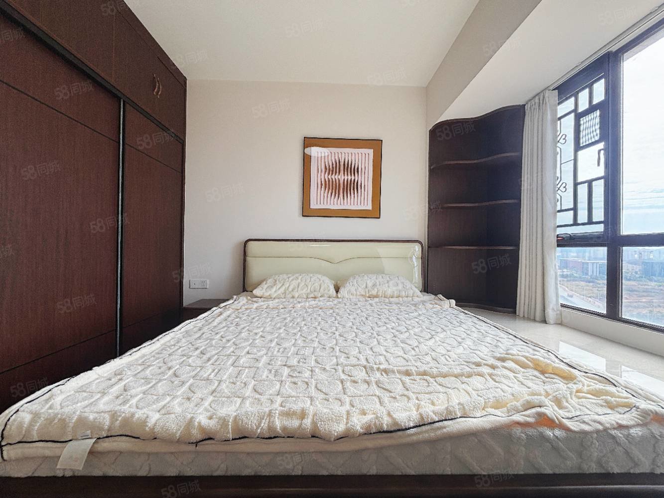 保利大都会3室2厅2卫100㎡南北67万