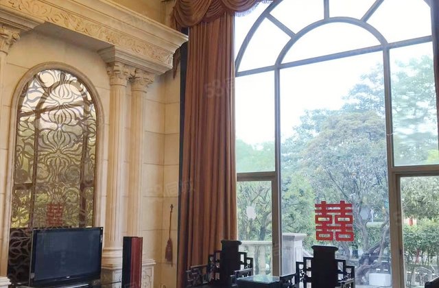 湖景花苑8室3厅922.52㎡6800万二手房图片