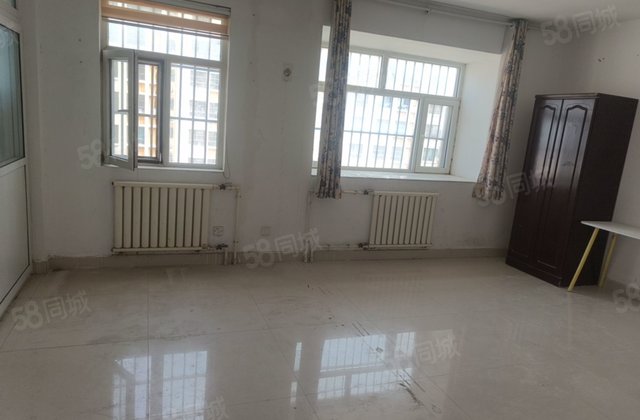 房东急售 月亮湾三里铺新村(1 10号楼) 板楼 看房方便