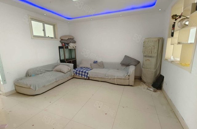 兴华东路巡防单位家属院110平69.9万，正规三室。