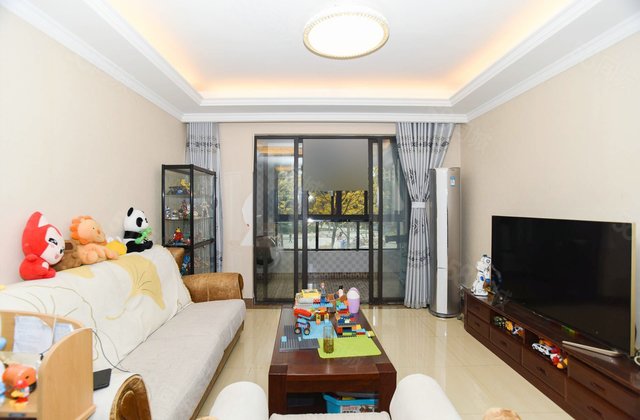 保利香槟国际4室2厅137.53㎡210万二手房图片