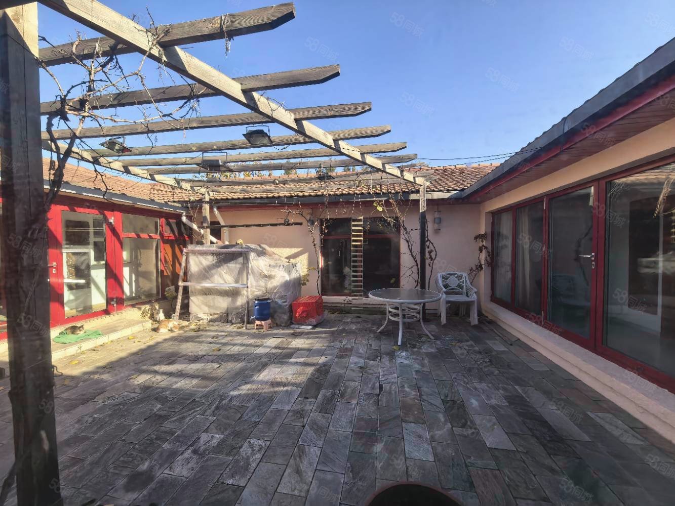 歐陸苑5室4廳5衛(wèi)236㎡南北3600萬(wàn)