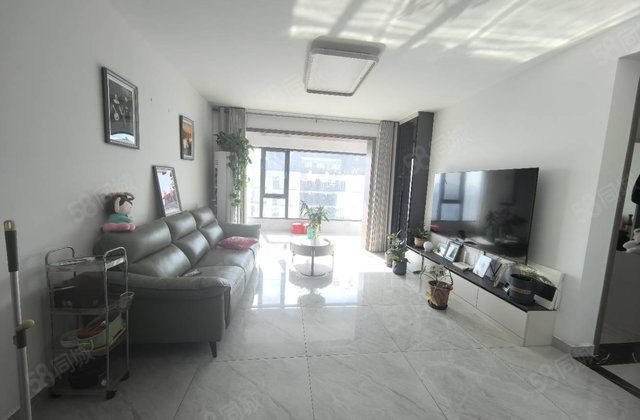 建设路晓学！江山印，万达广场带车位地下室精装婚房