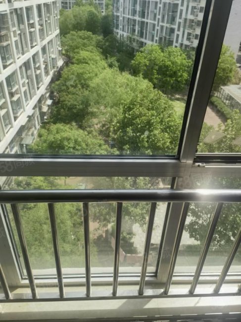 馬可匯1室1廳1衛(wèi)90.02㎡南120萬