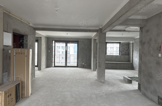 保集御府4室2厅135㎡117万二手房图片