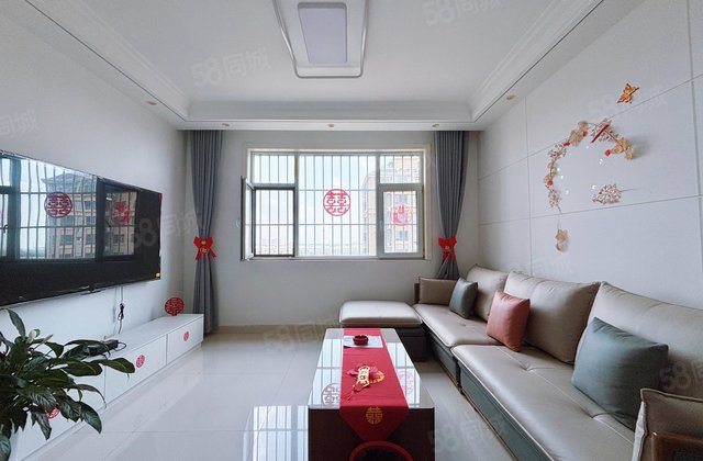 嘉明实验万豪   精装婚房 领包入住中间楼层采光好 小区新