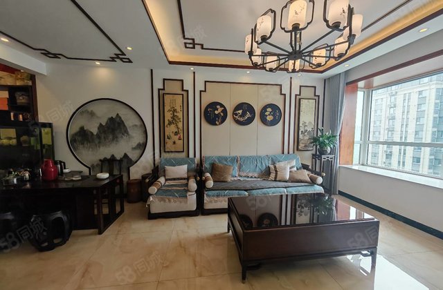 颐中外国语 精装三叶草 民生二号院 中间楼层 带车储诚心卖！