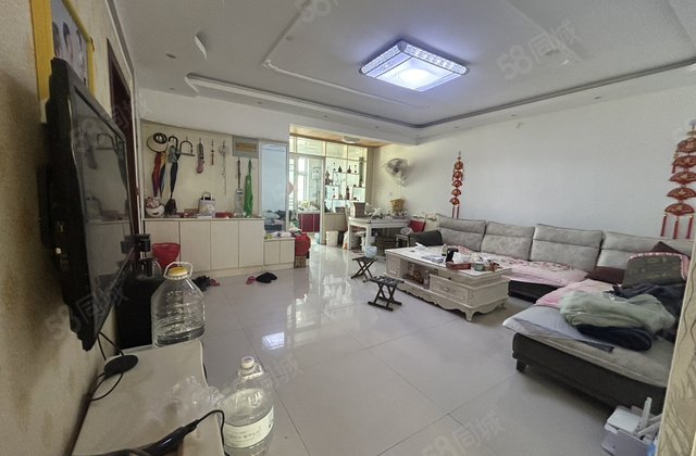 业主 价急售 三室 电梯房  精装修 香格里