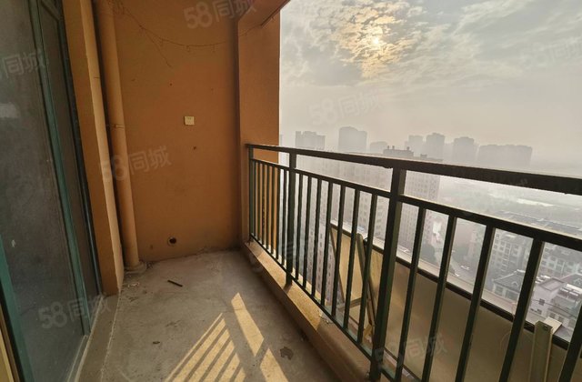 绿源聚龙湾4室2厅115.1㎡45万二手房图片