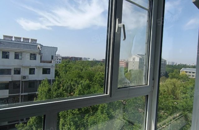 电梯洋房边户带车位三室朝阳