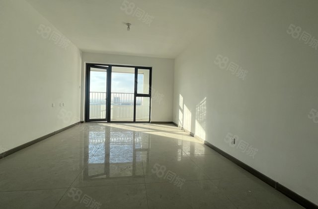 文轩！金裕新城！交房未住！带5万装修！带车位！带储藏室！