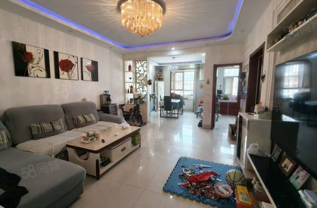 阳光实验精装电梯好楼层三室，带车位99万，免大税