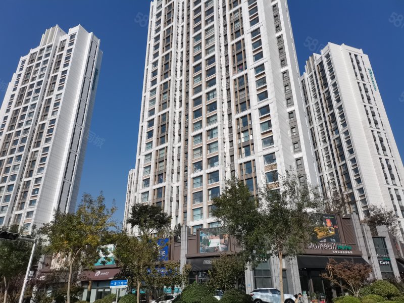 海信君逸2室2厅2卫140㎡南北1100万