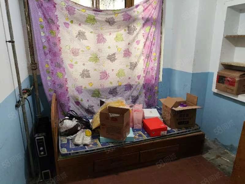 锦华苑3室1厅1卫67.06㎡东西28.8万