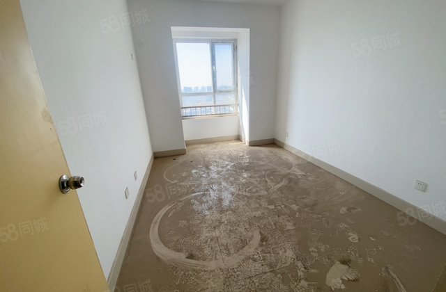 汇利幸福里 商品住宅 高楼层视野好 南北通透 精装修 房龄新