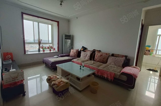 育红 实验丽水名都 和馨园 颐馨园月亮湾地下车位 东边户