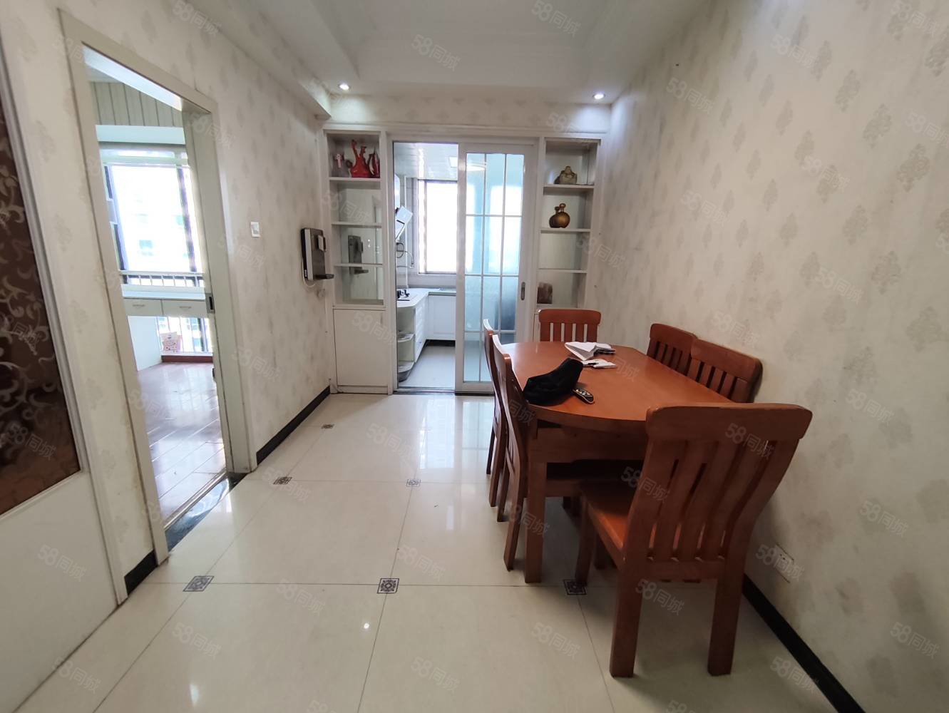 奥林清华3室2厅1卫124㎡南北60万