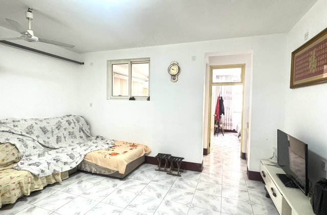 兴华路老东昌总部 出门就是   多层二楼 大三室 单位家属院