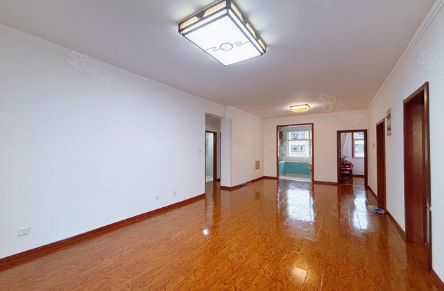 业主急售 孟达国际新城A2区 五层电梯洋房 精装四室四叶草