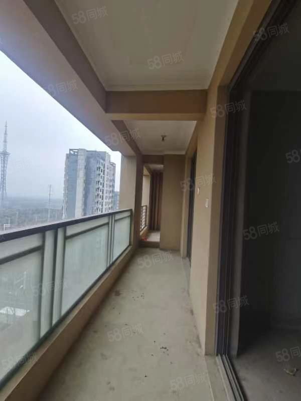 逍遥绿苑3室2厅1卫118.62㎡南北83万