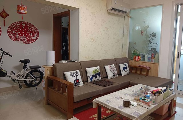 正泓新天地 交通便捷 高楼层视野好 电梯房 购物方便