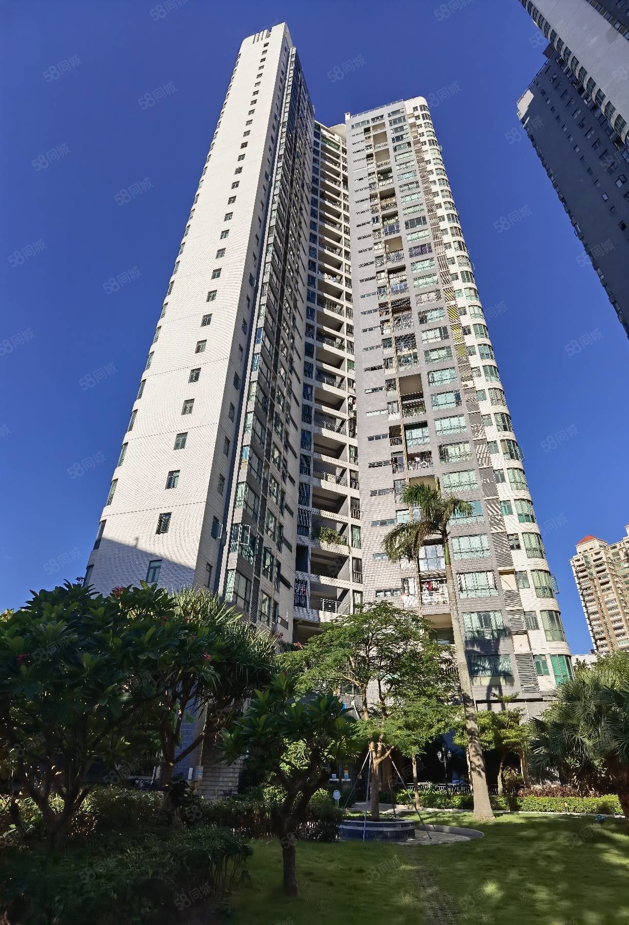 吉大龙园8号120平4房2厅含产权车位可以直接入住